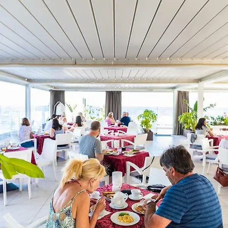 Victoria Palace 4* Cefalù