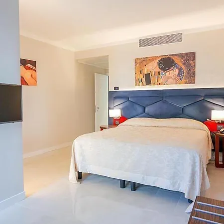 Victoria Palace Hotel Cefalú