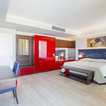 Отель Victoria Palace 4*
